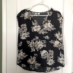 Old Navy size large grey floral silk like blouse
